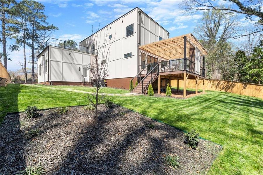 Exterior details and patio area of a home in , Atlanta (Image 27).