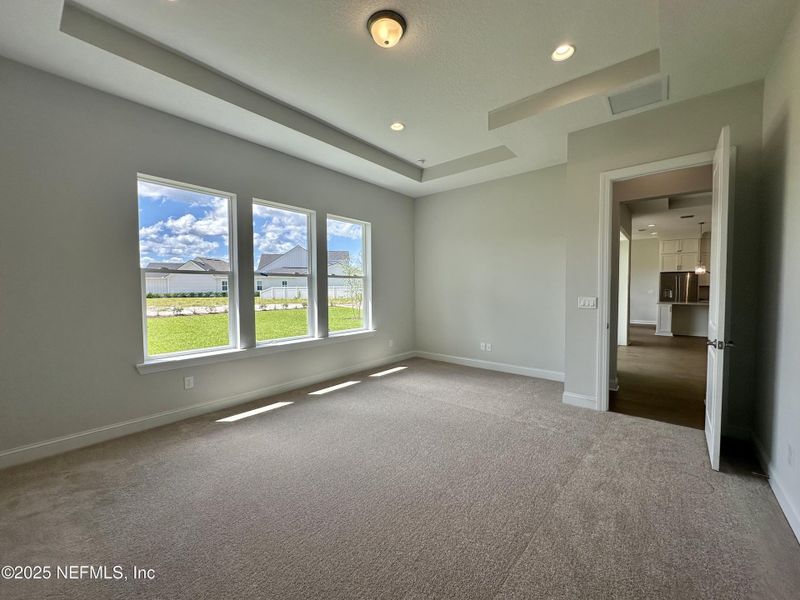 Spacious, unfurnished interior of a new home in SilverLeaf, St. Augustine (Image 11).