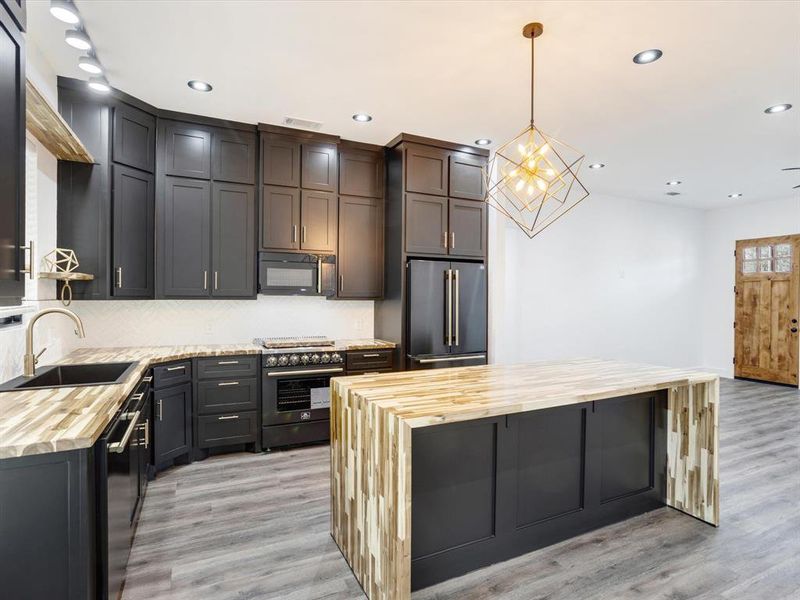 Furnished interior view inside a new home in , Bells (Image 9).