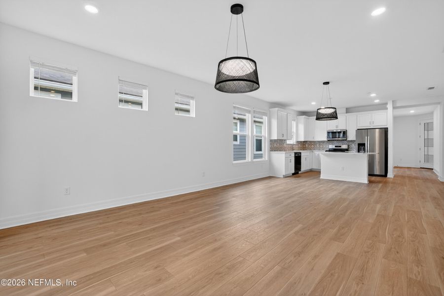 Spacious, unfurnished interior of a new home in Del Webb Wildlight, Wildlight (Image 16). Spacious, unfurnished interior of a new home in Del Webb Wildlight, Wildlight (Image 16).