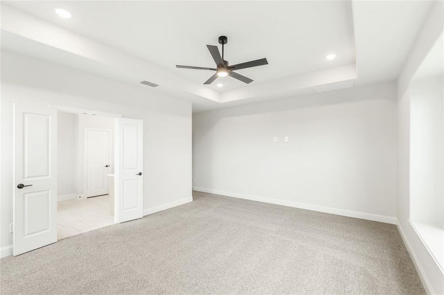 Spacious, unfurnished interior of a new home in Stone River Glen 60s, Royse City (Image 38).