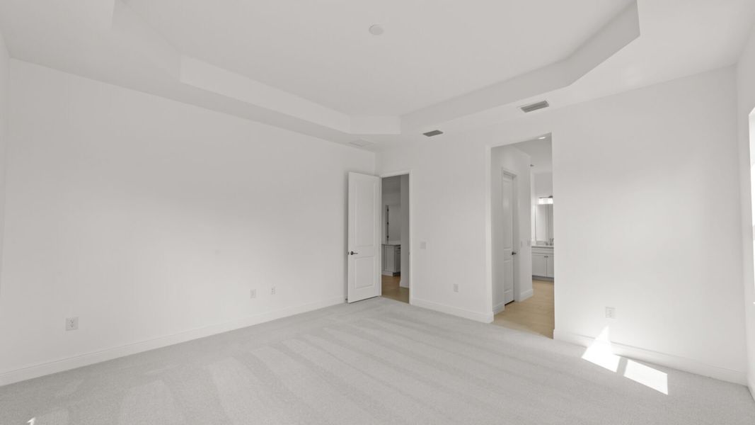 Spacious, unfurnished interior of a new home in Verandah, Fort Myers (Image 22).