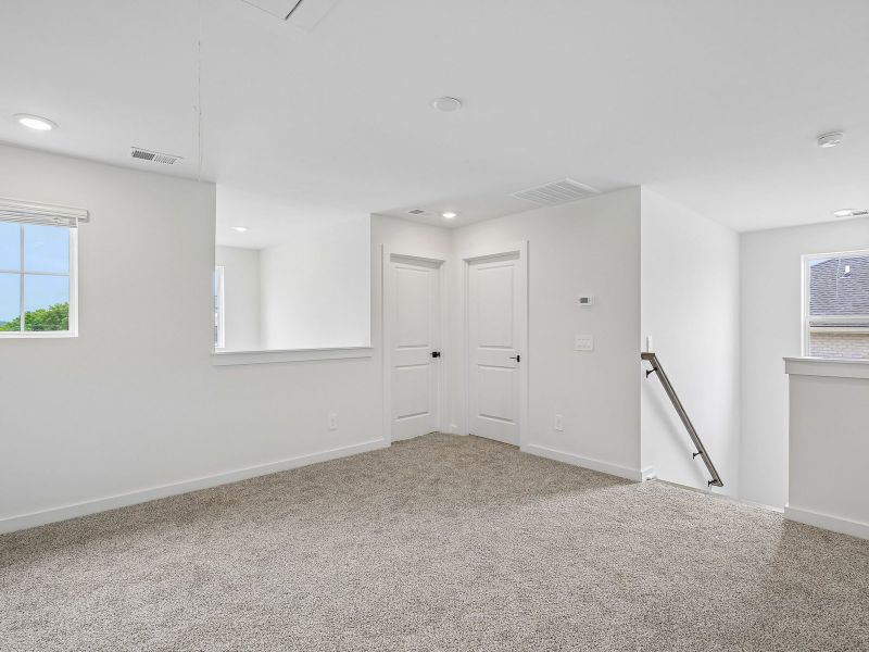 Spacious, unfurnished interior of a new home in Benders Cove - Estate Series, Mount Juliet (Image 11).