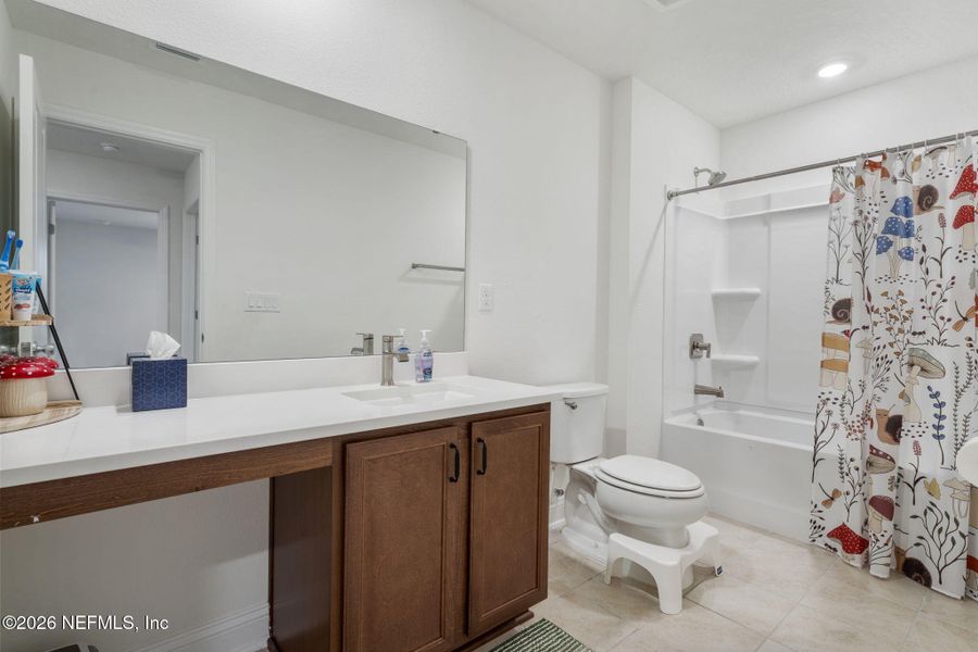 Furnished interior view inside a new home in , Green Cove Springs (Image 13). Furnished interior view inside a new home in , Green Cove Springs (Image 13).