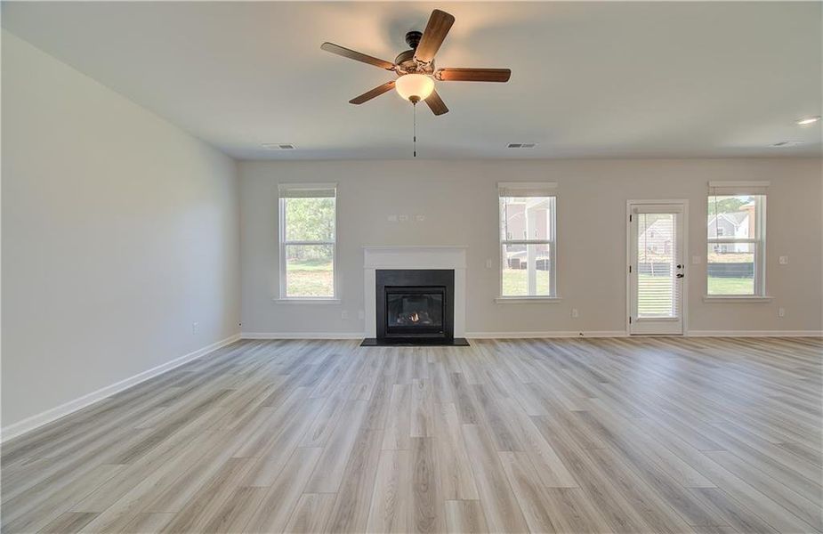 Spacious, unfurnished interior of a new home in Grandview at Millers Mill, Stockbridge (Image 17).