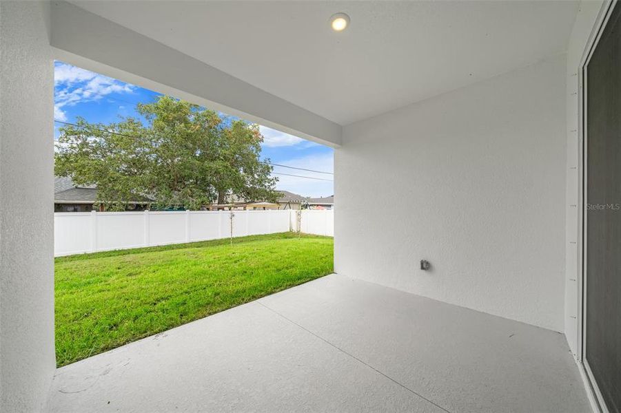 Exterior details and patio area of a home in , Palm Bay (Image 3).