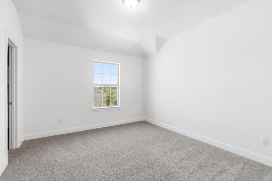 Spacious, unfurnished interior of a new home in Retreat at San Gabriel, Georgetown (Image 32).