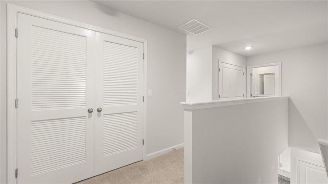 Spacious, unfurnished interior of a new home in , Stockbridge (Image 8).
