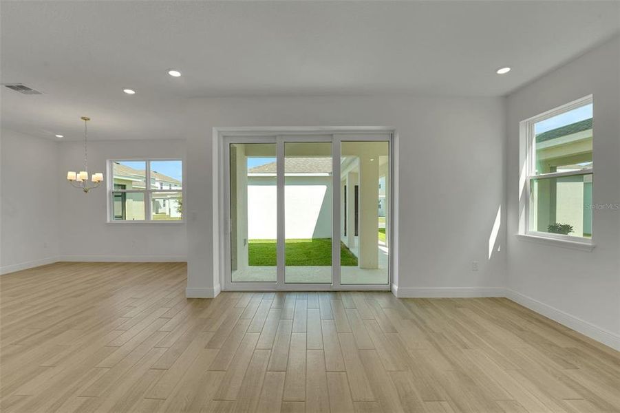 Spacious, unfurnished interior of a new home in Crossroads at Kelly Park, Apopka (Image 26).