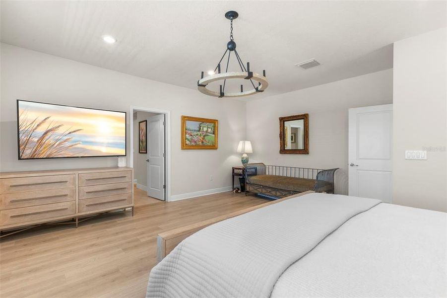 Furnished interior view inside a new home in , St. Petersburg (Image 35).