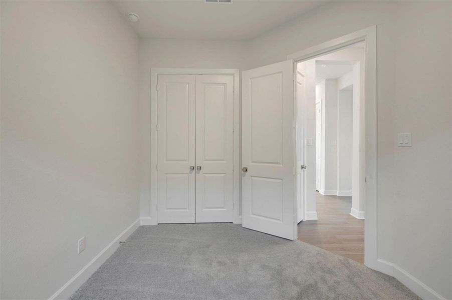 Spacious, unfurnished interior of a new home in Sienna - Landmark Row Collection, Missouri City (Image 15).