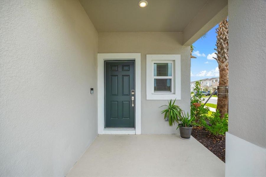 Exterior details and patio area of a home in , Sarasota (Image 3).
