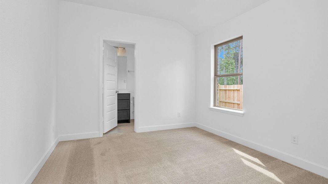 Spacious, unfurnished interior of a new home in The Woodlands Hills, Willis (Image 9).