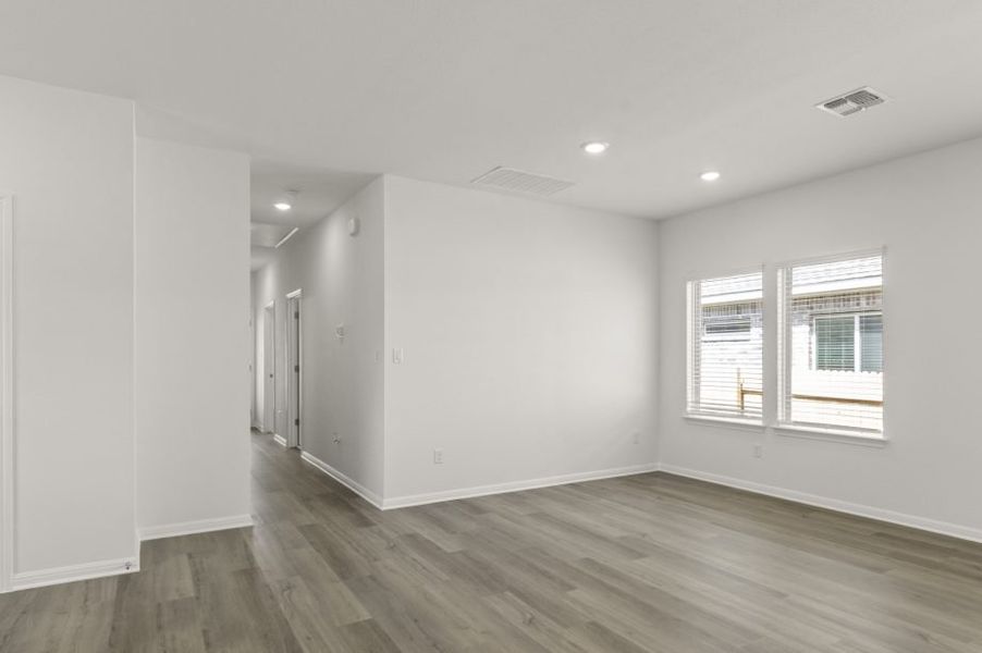 Spacious, unfurnished interior of a new home in Blanco Vista, San Marcos (Image 21). Spacious, unfurnished interior of a new home in Blanco Vista, San Marcos (Image 21).
