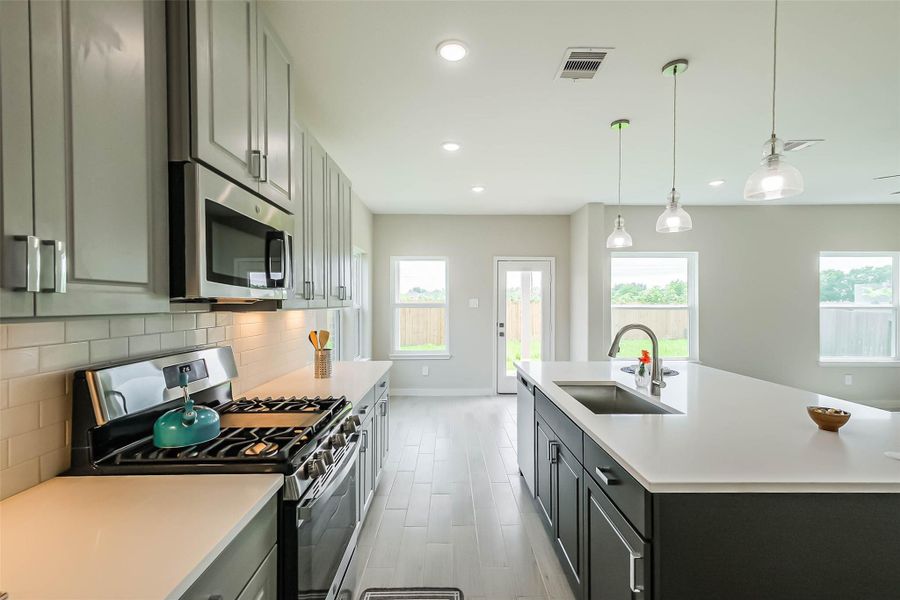 Furnished interior view inside a new home in , Fresno (Image 14).