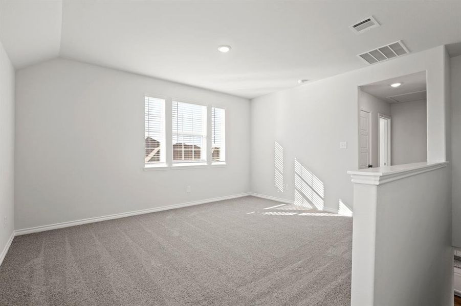 Spacious, unfurnished interior of a new home in Sycamore Landing, Fort Worth (Image 17). Spacious, unfurnished interior of a new home in Sycamore Landing, Fort Worth (Image 17).