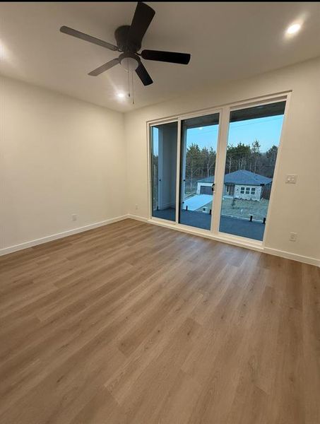 Spacious, unfurnished interior of a new home in , Dallas (Image 11).