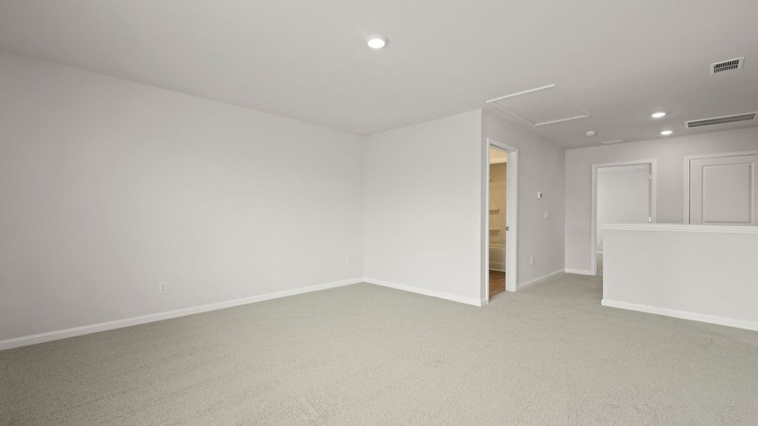 Spacious, unfurnished interior of a new home in Hunter's Branch, Hopkins (Image 14).