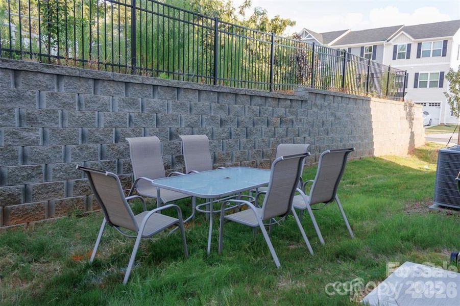 Exterior details and patio area of a home in , Charlotte (Image 4).