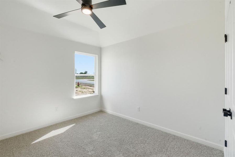 Spacious, unfurnished interior of a new home in , Lipan (Image 16).