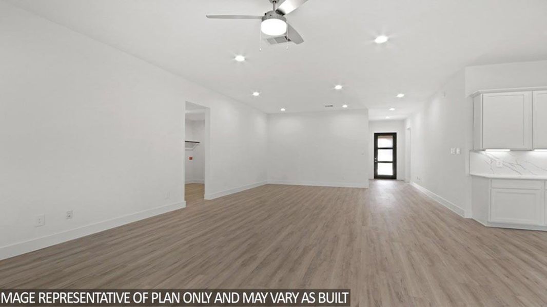 Spacious, unfurnished interior of a new home in River Ranch Estates, Dayton (Image 13).