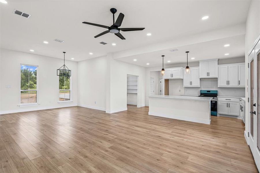 Spacious, unfurnished interior of a new home in , Millsap (Image 15).