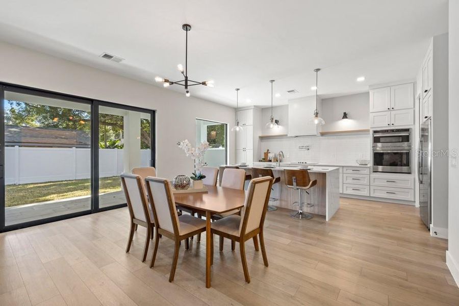 Furnished interior view inside a new home in , Orlando (Image 17).