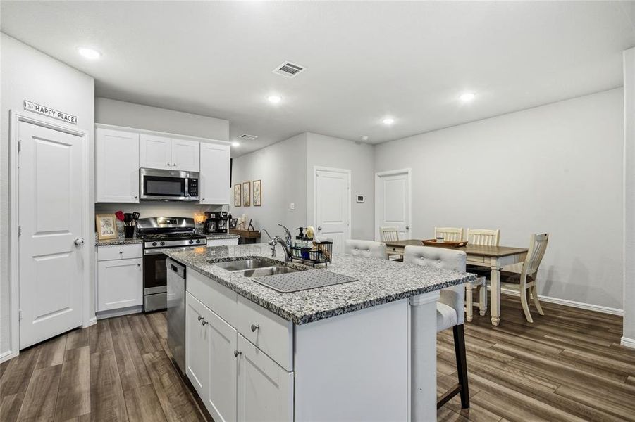 Furnished interior view inside a new home in Forest Park, Princeton (Image 12).
