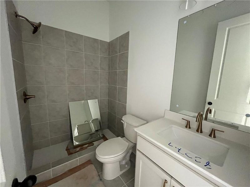 Furnished interior view inside a new home in East Harbor II at Chestatee, Dawsonville (Image 5).