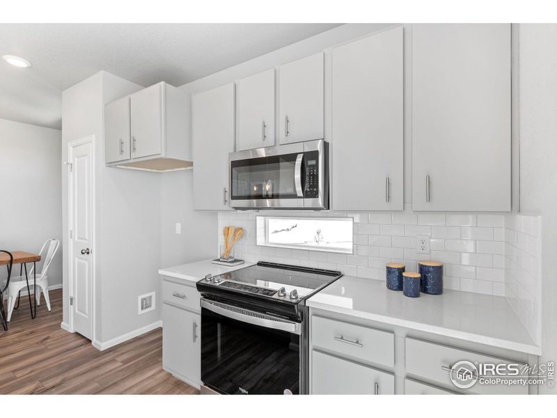 Furnished interior view inside a new home in Thompson River Ranch, Johnstown (Image 25). Furnished interior view inside a new home in Thompson River Ranch, Johnstown (Image 25).