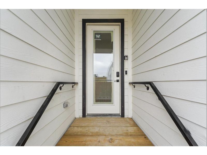 Image 17 of a home in .