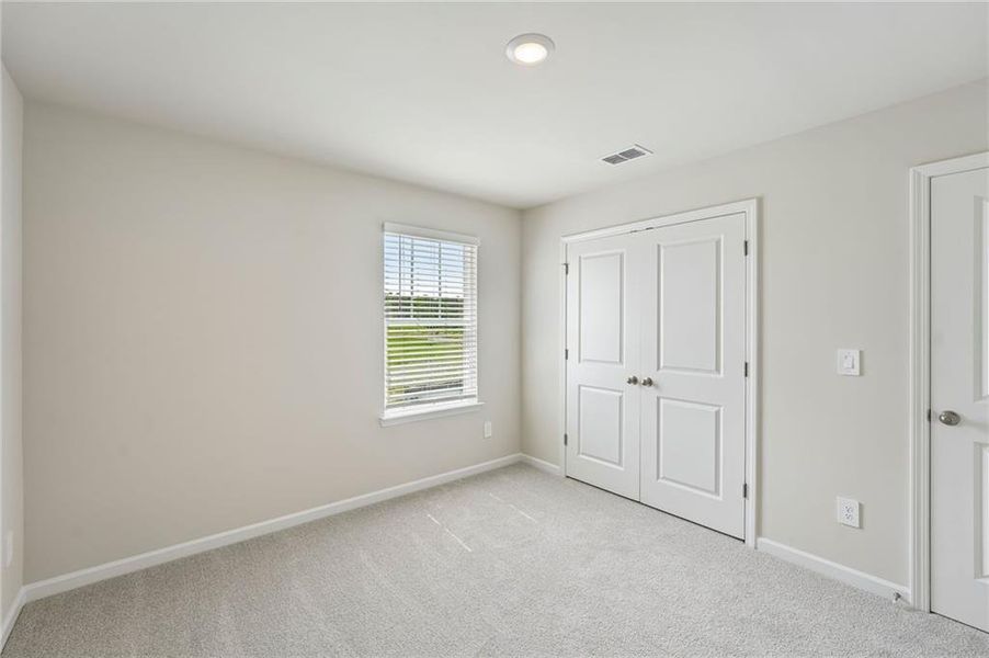 Spacious, unfurnished interior of a new home in Ivey Township, Dallas (Image 60).