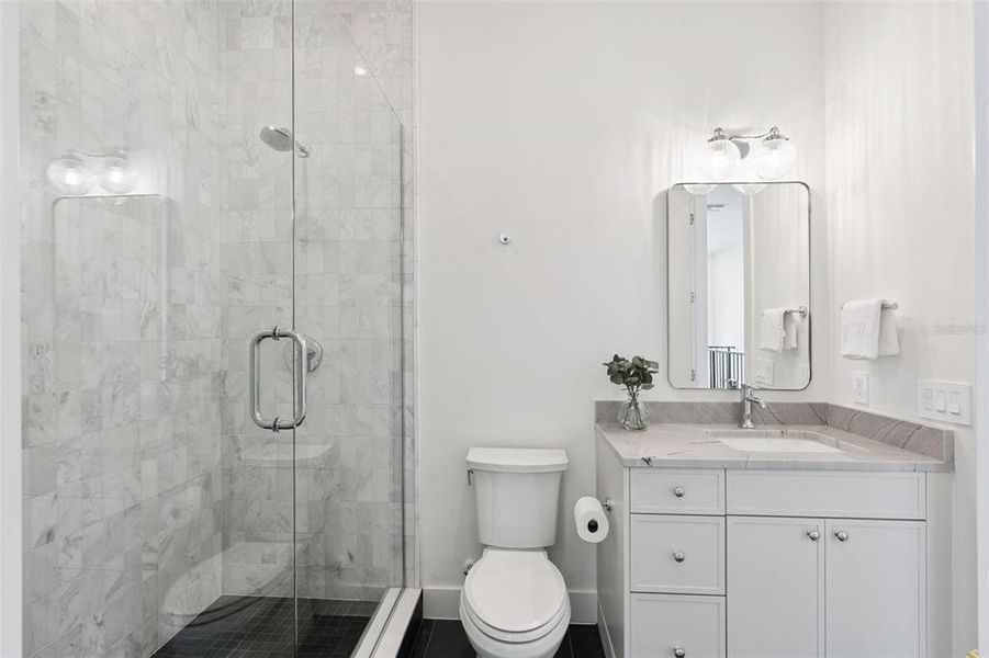 Furnished interior view inside a new home in , Orlando (Image 43).