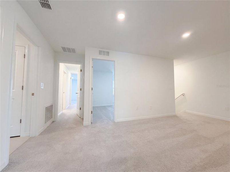 Spacious, unfurnished interior of a new home in , Parrish (Image 27).