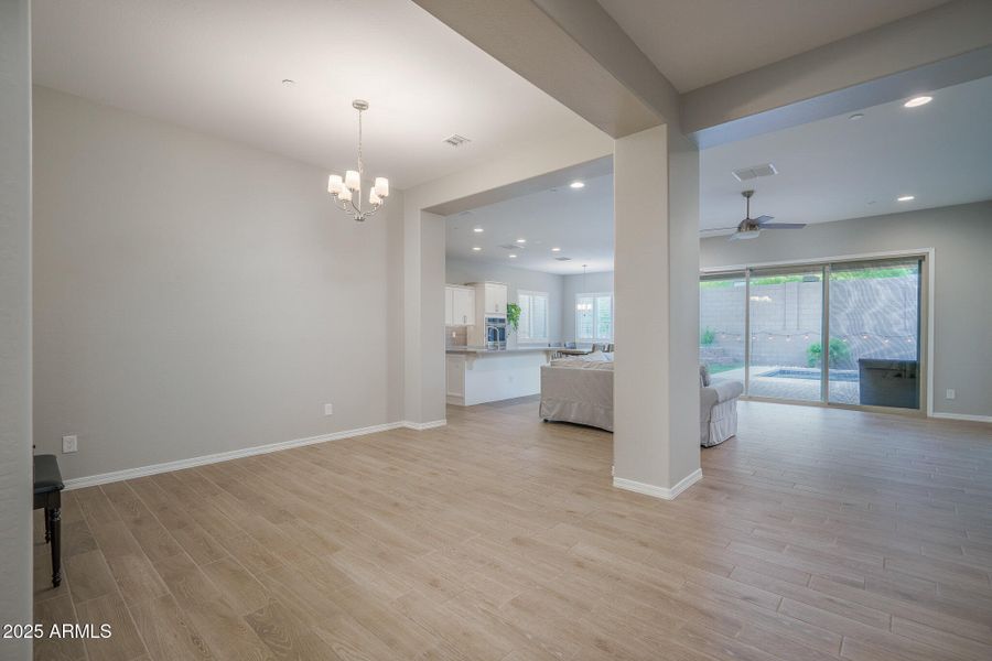 4) FORMAL DINING 4) FORMAL DINING