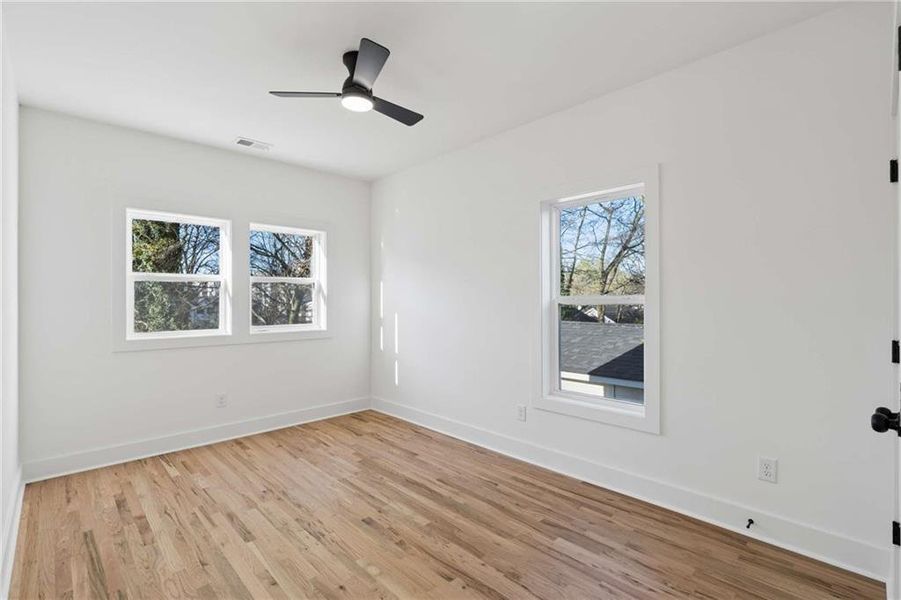 Spacious, unfurnished interior of a new home in , Atlanta (Image 39).