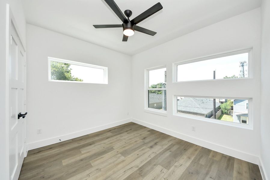 Secondary bedroom