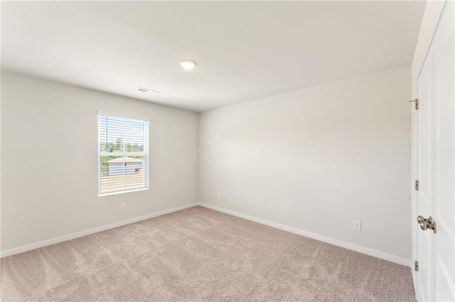 Spacious, unfurnished interior of a new home in Hawthorne Reserve, Dallas (Image 26).