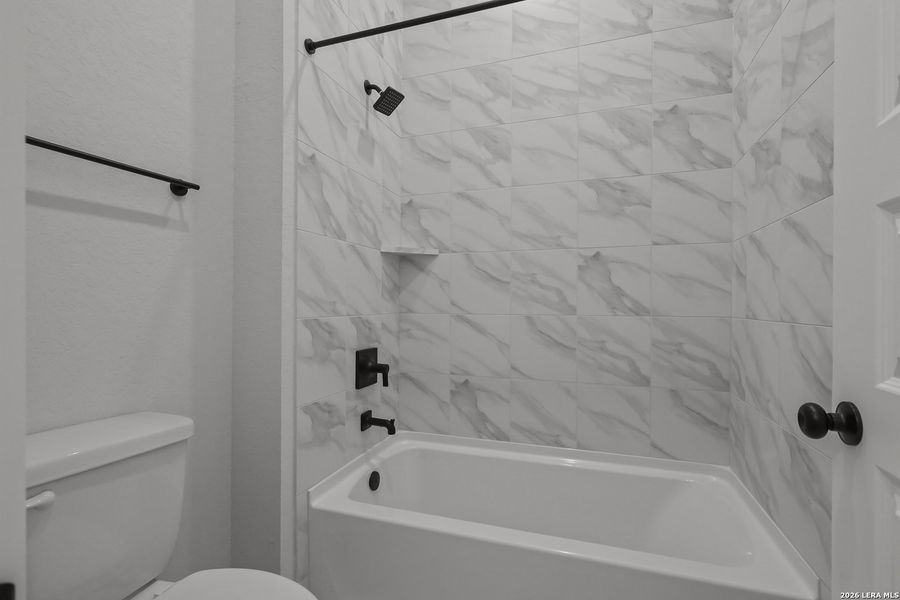 Furnished interior view inside a new home in Homestead, Schertz (Image 7).