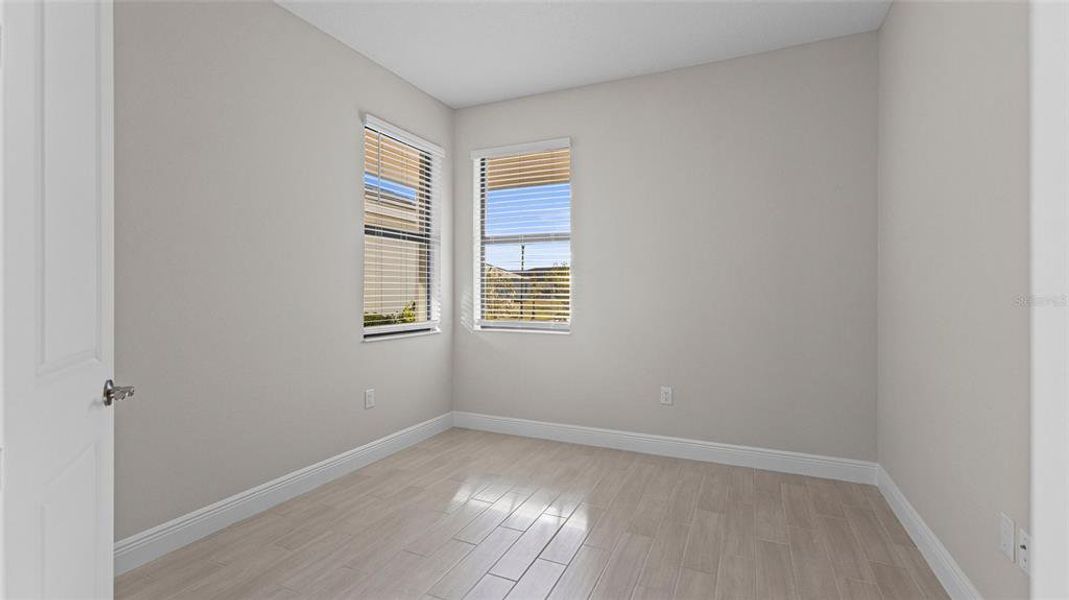 Spacious, unfurnished interior of a new home in Cresswind Lakewood Ranch, Lakewood Ranch (Image 24).