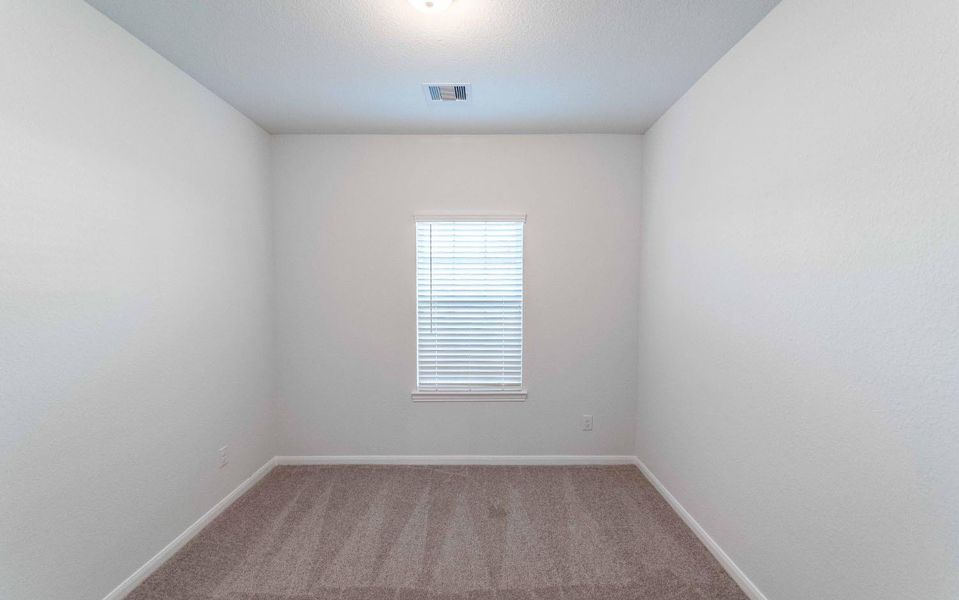 Spacious, unfurnished interior of a new home in Cielo, Conroe (Image 11).