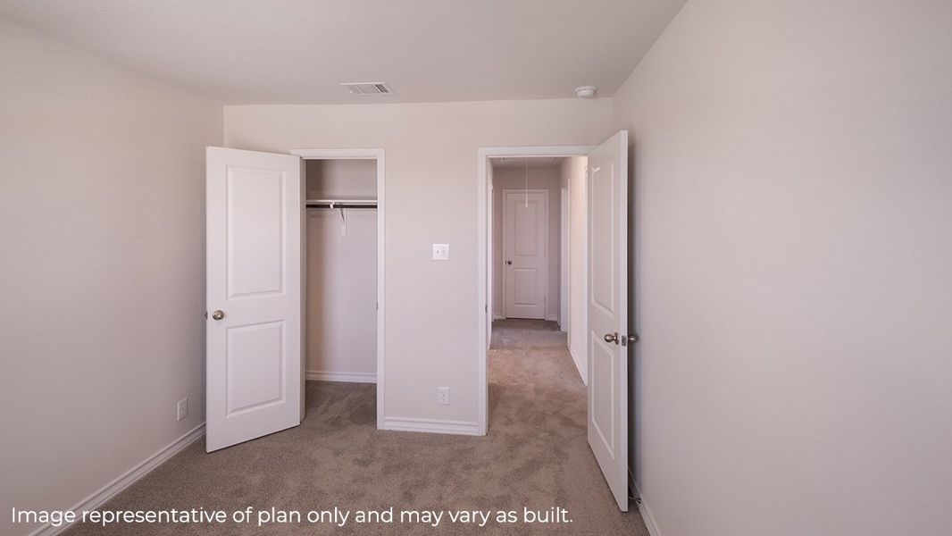 Spacious, unfurnished interior of a new home in Brookstone Creek, San Antonio (Image 18).