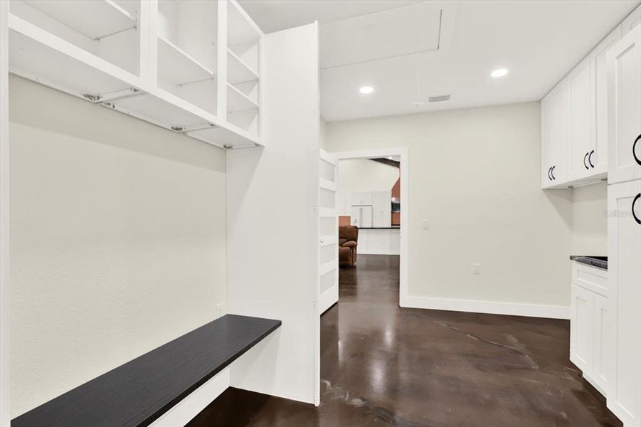 Spacious, unfurnished interior of a new home in , Webster (Image 23).