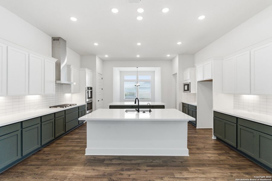 Furnished interior view inside a new home in Mesa Western, Cibolo (Image 7).
