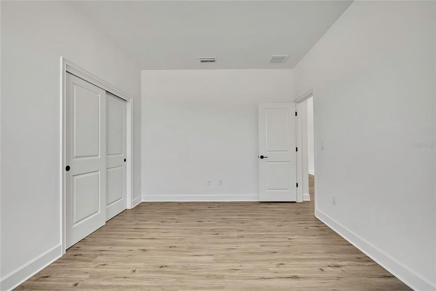 Spacious, unfurnished interior of a new home in , Brooksville (Image 51).