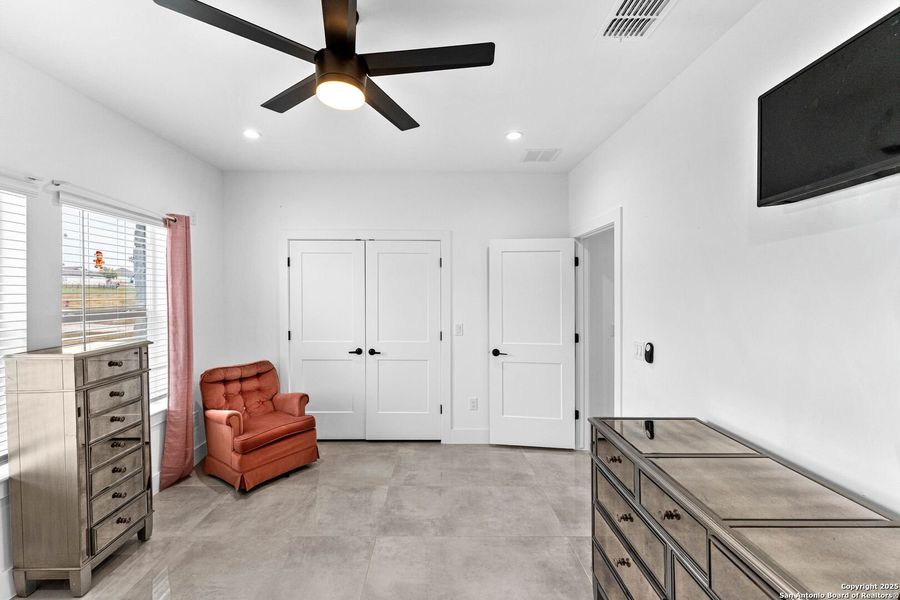 Furnished interior view inside a new home in , Kyle (Image 35). Furnished interior view inside a new home in , Kyle (Image 35).