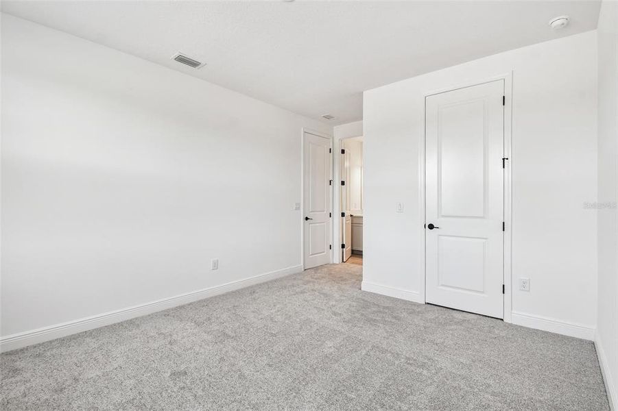 Spacious, unfurnished interior of a new home in Creeks Edge at Twin Rivers, Parrish (Image 22).