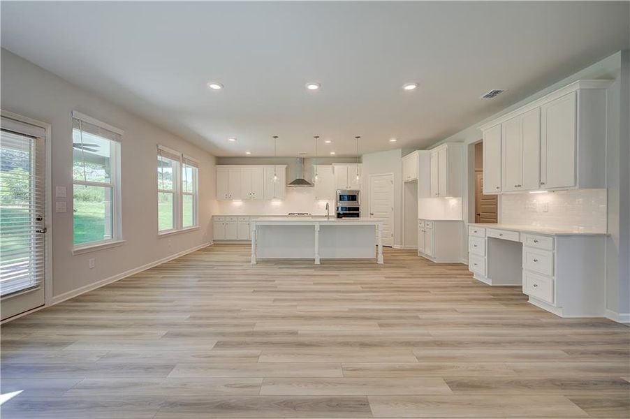 Spacious, unfurnished interior of a new home in Grandview at Millers Mill, Stockbridge (Image 27).