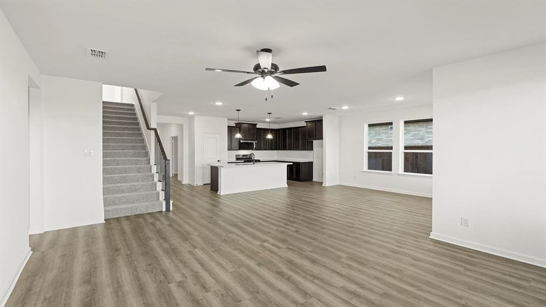 12. 3159 Duck Heights - Family (2) 12. 3159 Duck Heights - Family (2)