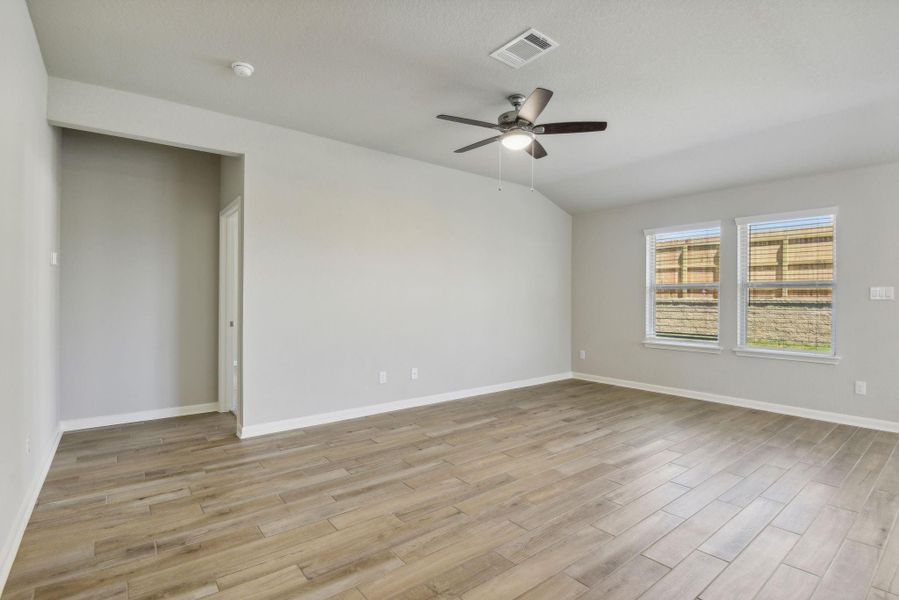 Photo is not of the actual home but is an inspirational photo of builder’s model home and may depict options, furnishings, and/or decorator features that are not included.